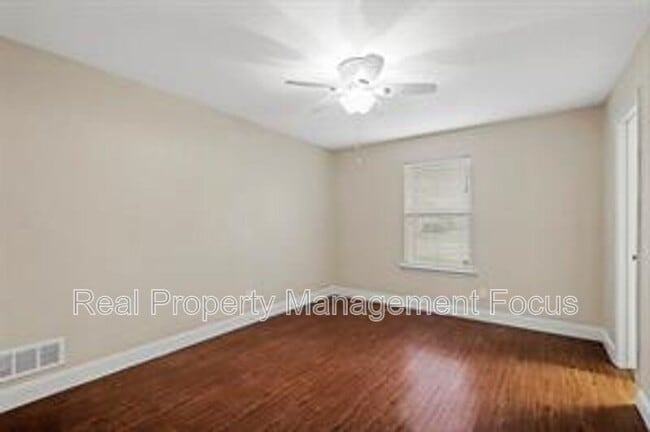 Building Photo - 14722 Overview Dr