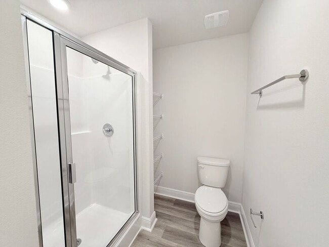 Building Photo - 2595 Cliff Hollow Cir