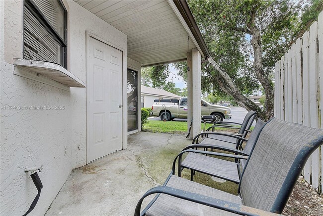 Building Photo - 2828 Stoneway Ln