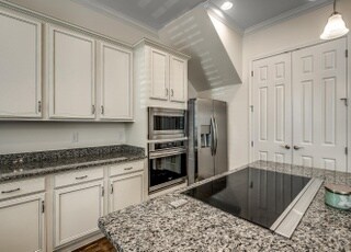 Building Photo - 2745 Cook Cir