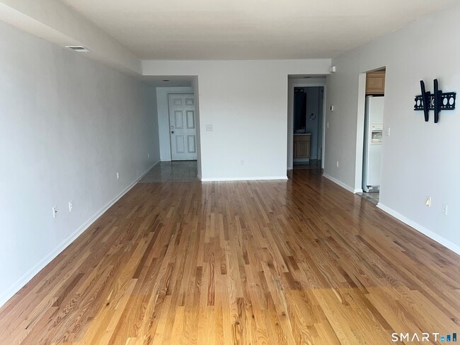 Building Photo - 1433 Windward Rd