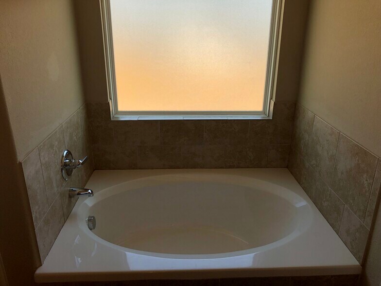 Building Photo - 3807 Flat Rock Mountain Dr