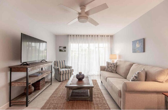 Building Photo - 1830 Robalo Dr