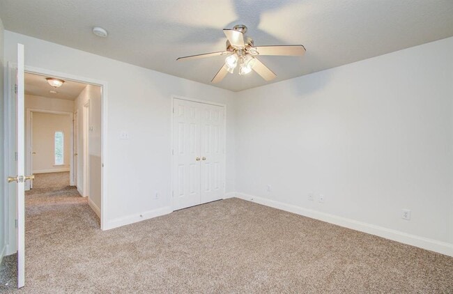Building Photo - 2210 Waters Edge Ln