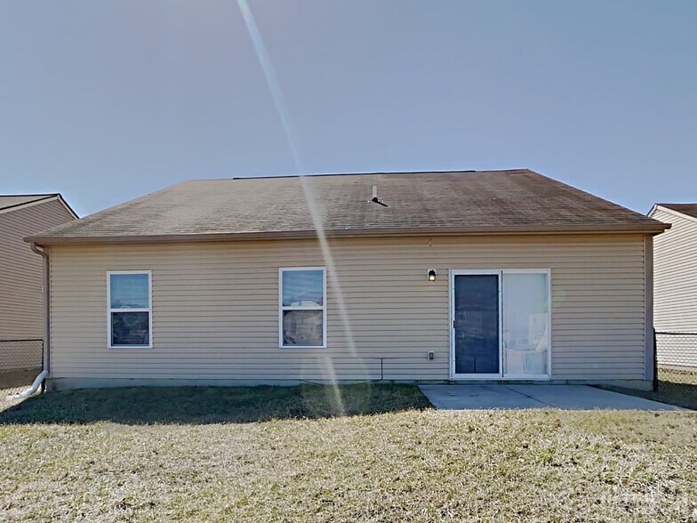Building Photo - 10738 Tedder Lake Dr