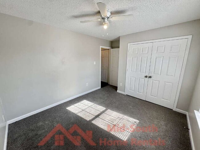 Building Photo - 6416 Valley Oak Dr