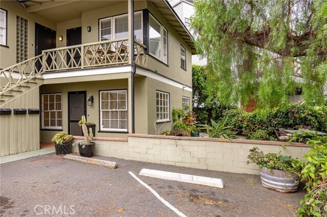 Primary Photo - 370 Loma Terrace
