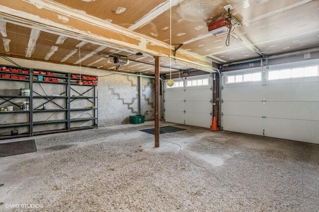 Building Photo - 126 Linden Ln