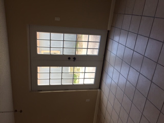 Building Photo - Beautiful Townhome for Rent