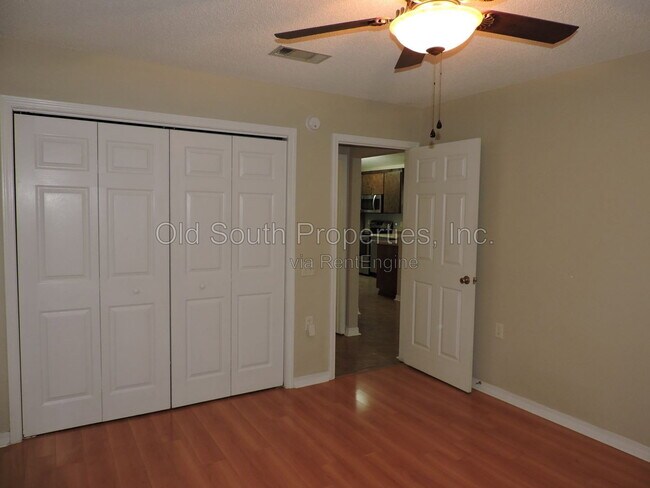 Building Photo - 8110 Heirloom Dr