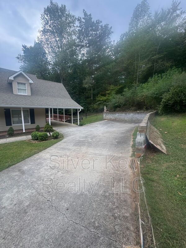 Building Photo - 1339 English Ln