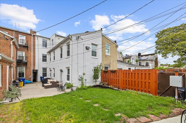 Building Photo - 656 Washington Blvd