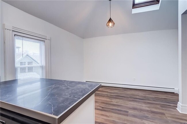 Building Photo - 8 Sibley Pl