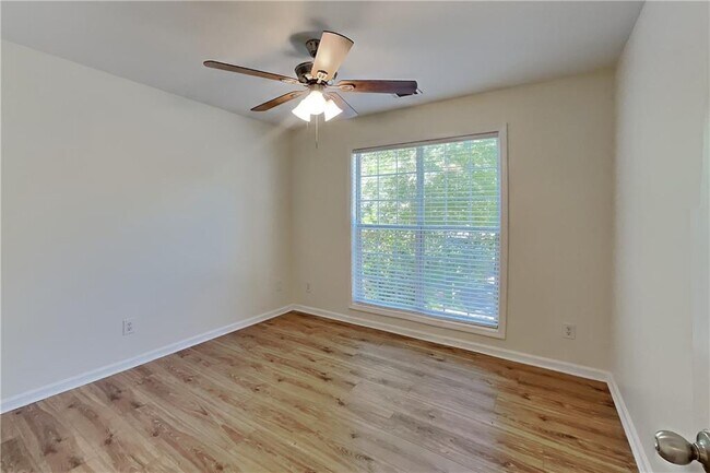 Building Photo - 530 Alcovy Springs Dr SE