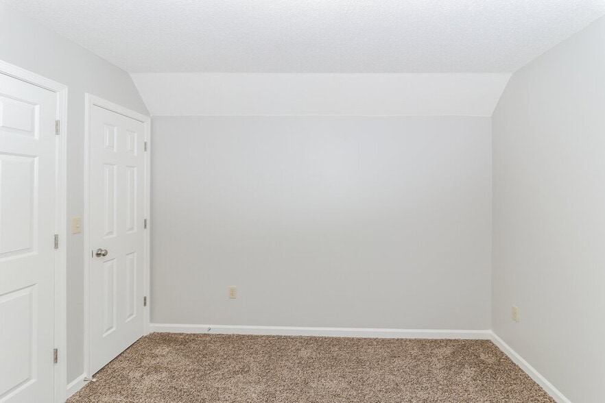 Building Photo - 6863 Delta Newberry Cove