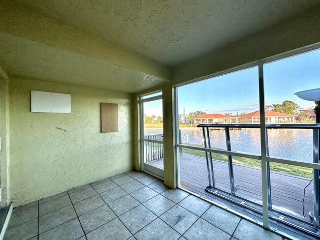 Building Photo - 1350 Mediterranean Dr