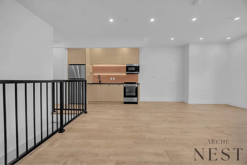 Building Photo - 1696 Pacific St