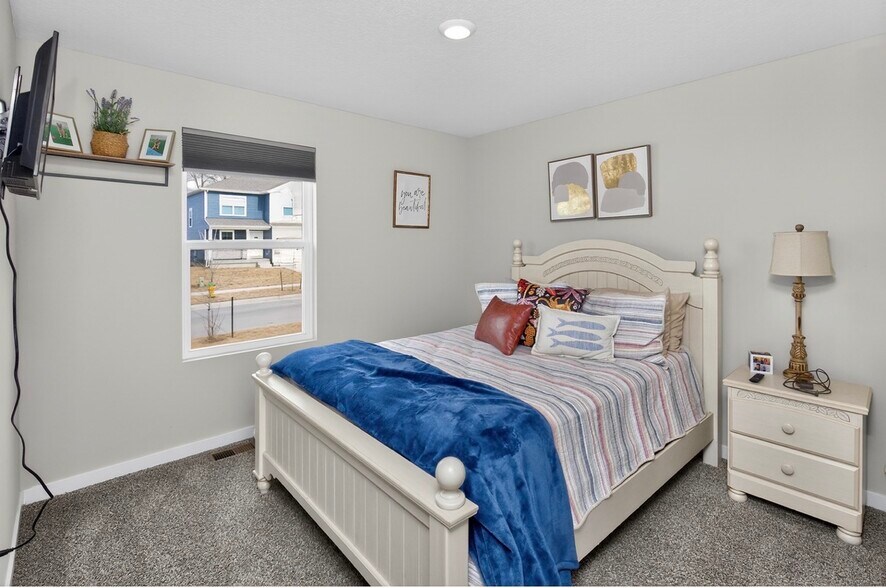 Building Photo - 2843 E 50th Ct