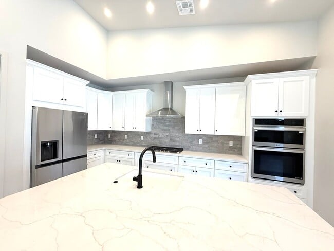 Building Photo - Brand New home in Jasper!