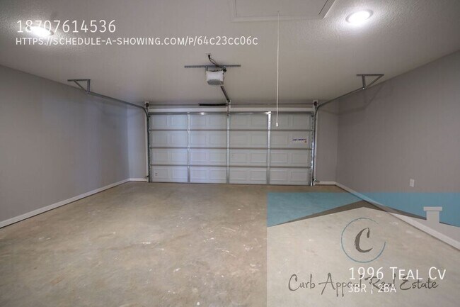 Building Photo - 1996 Teal Cv