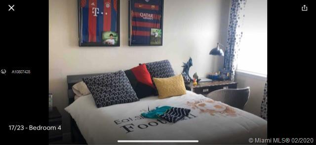 Building Photo - 8961 Lookout Pointe Dr