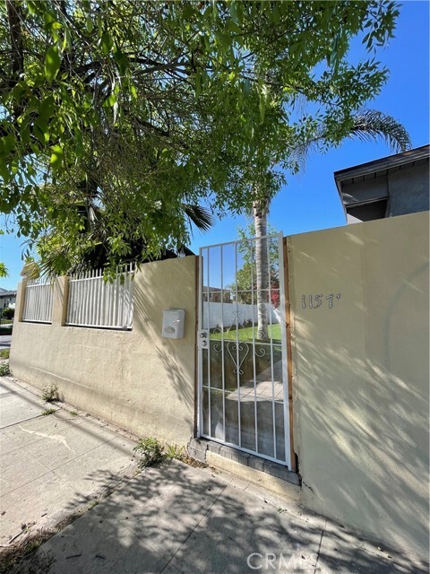 Building Photo - 11571 Archwood St