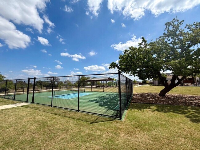 Building Photo - 125 Slenderleaf Dr