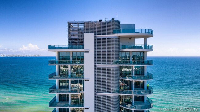 Building Photo - 6901 Collins Ave