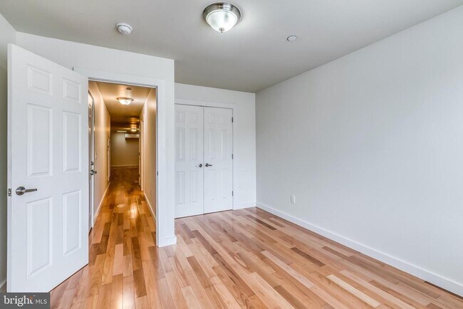 Building Photo - 4122 Haverford Ave