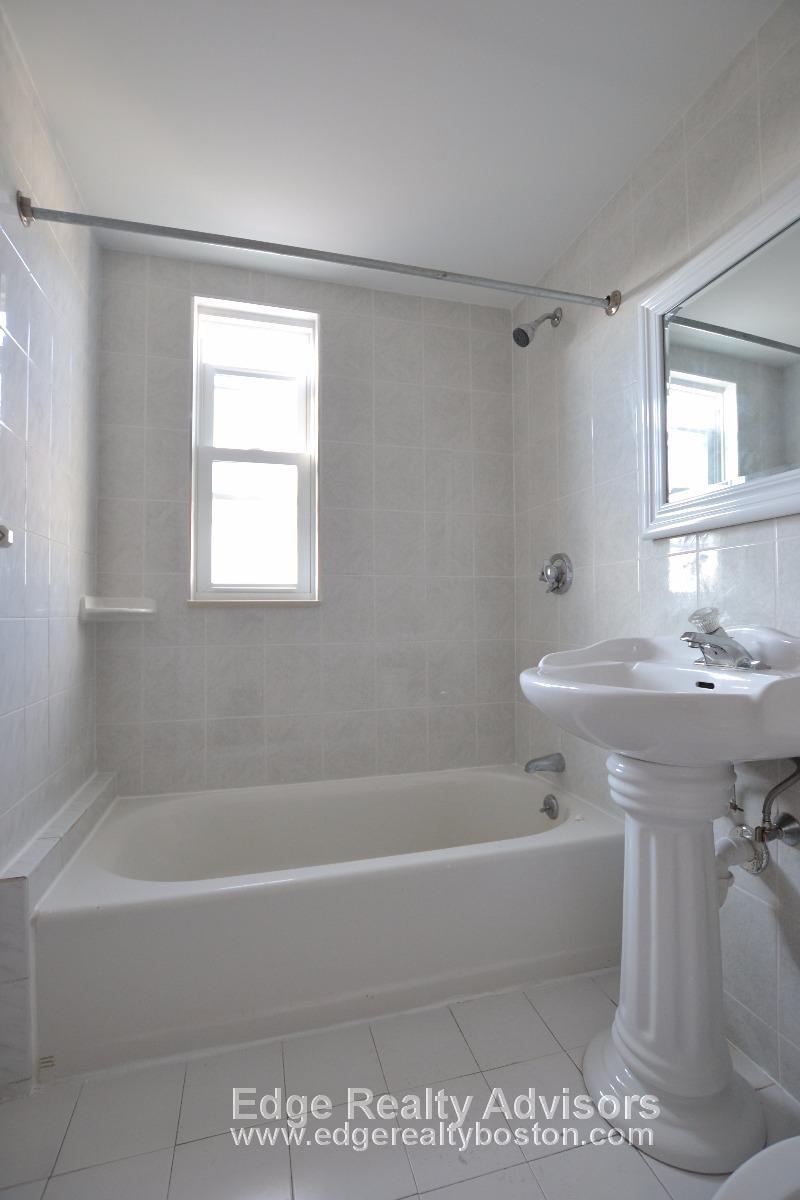 Building Photo - 21-23 Weitz St. Unit 2