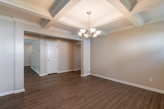 Building Photo - 3733 Moseley Dr