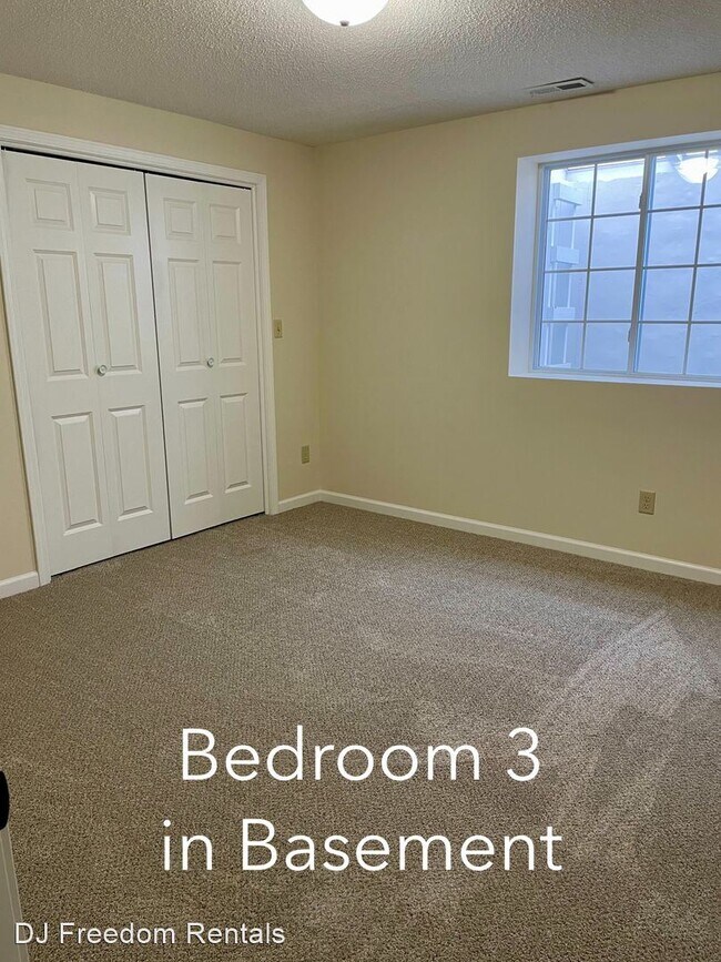 Building Photo - 3 br, 2 bath House - 720 Deerfield Cir