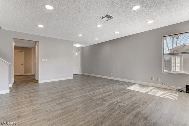 Building Photo - 3928 N Cobble Creek Ct