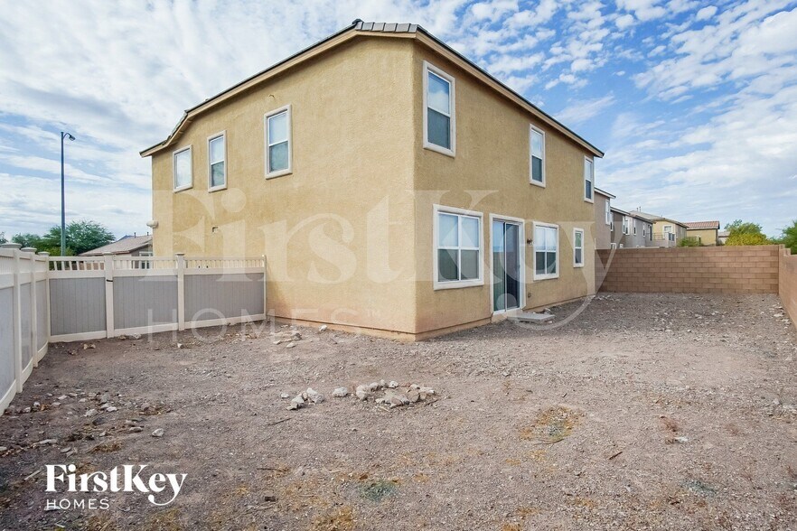 Building Photo - 168 Rolling Cove Ave