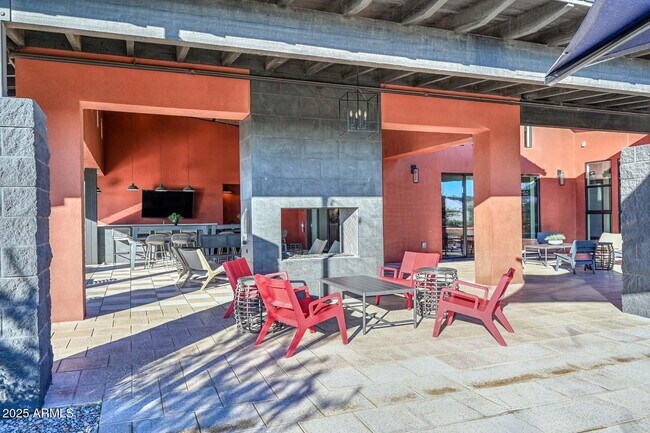 Building Photo - 17619 W Monroe St