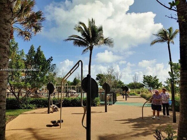 Building Photo - 6422 Collins Ave