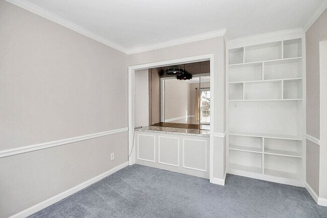 Building Photo - Spacious 2BR/2BA Condo in Prime South Charlotte Location!