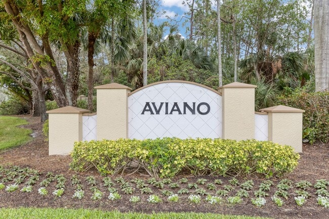 Building Photo - ** AVIANO AT NAPLES ** 3 BED / 2 BATH - CARRIAGE HOME - GARAGE - CENTRAL NAPLES - ANNUAL RENTAL