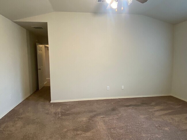 Building Photo - CHARMING 4 BEDROOM, BELTON ISD