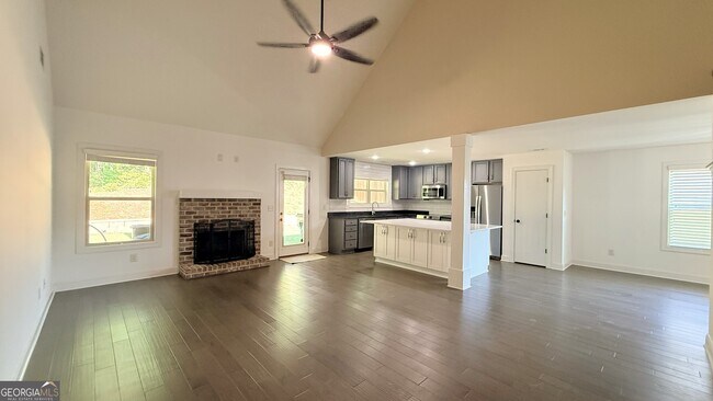 Building Photo - 338 Brookstone Dr