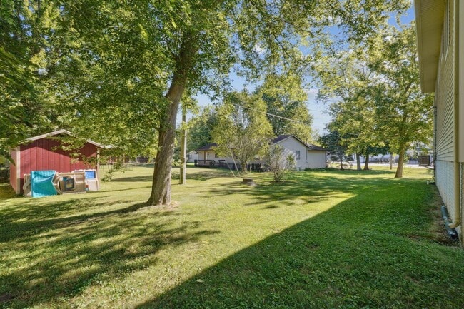 Building Photo - 4468 N Bank Rd