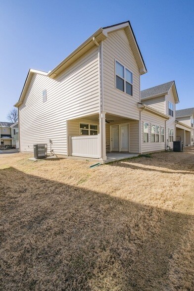 Building Photo - 4414 Sunday Silence Way