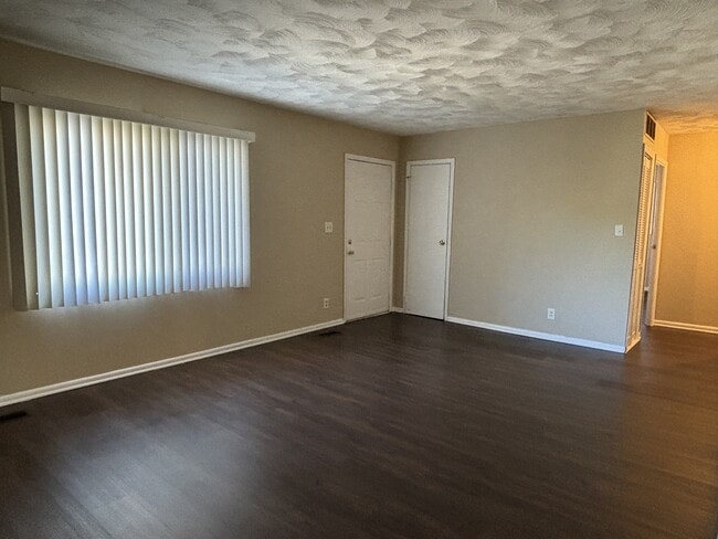 Building Photo - 9143 E 34th St