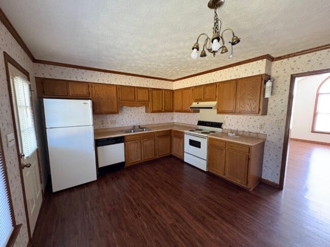 Building Photo - 2 Bedroom 2 Bathroom Duplex Available in H...