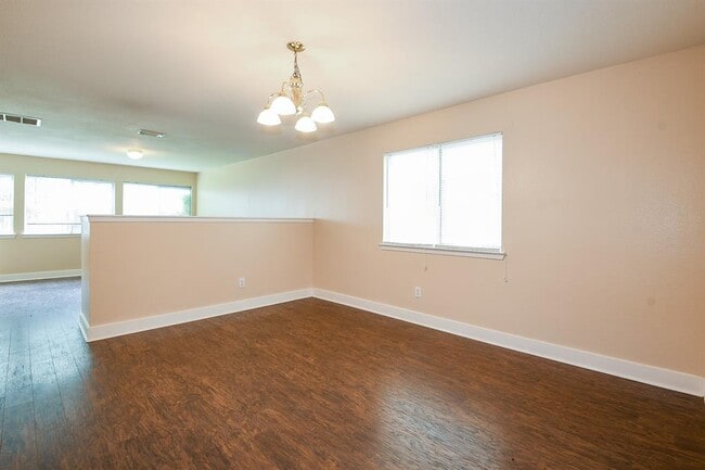 Building Photo - 5830 Silver Oak