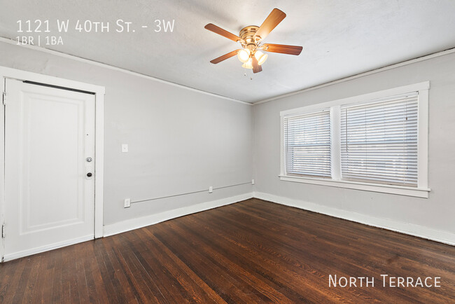 Building Photo - 1121 W 40th St