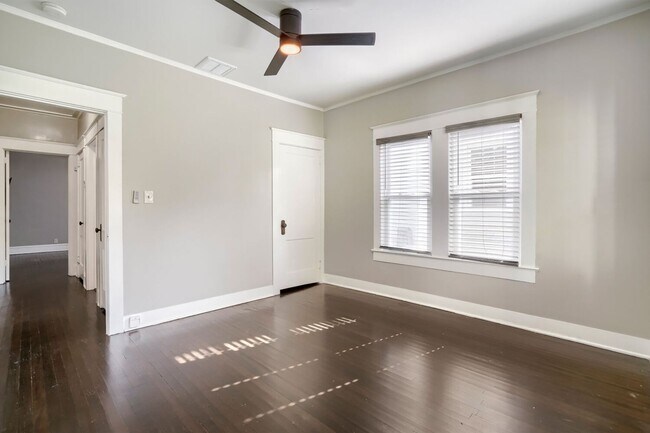 Building Photo - 213 W Frierson Ave