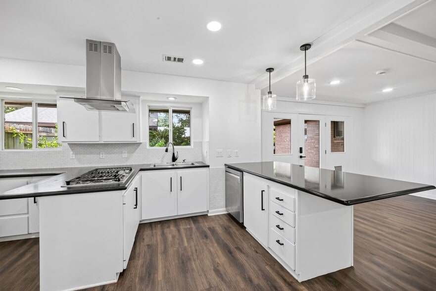 Building Photo - 5830 Yarwell Dr