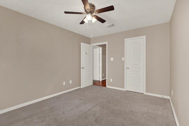 Building Photo - 1524 Birdsall St