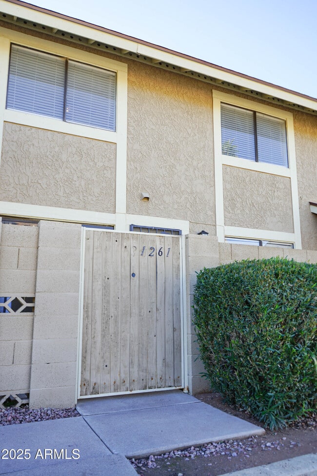 Building Photo - 1261 N 84th Pl